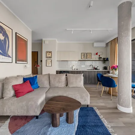 Apartamento Bemowo - Air Con, Balcony, Parking - By Rentujemy Varsóvia