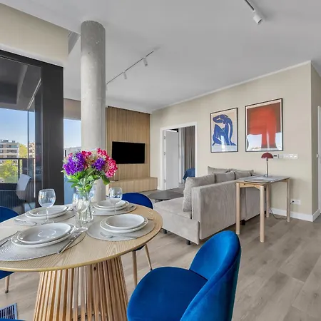Apartamento Bemowo - Air Con, Balcony, Parking - By Rentujemy