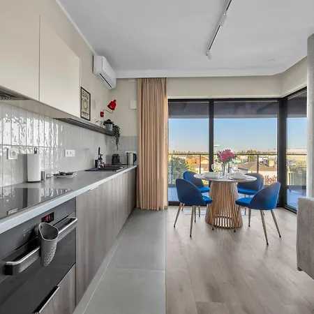 Apartamento Bemowo - Air Con, Balcony, Parking - By Rentujemy